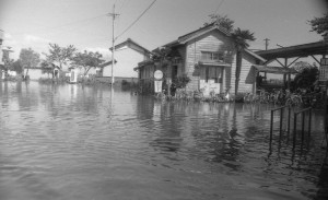 069五十一・九・十二(ネガ20)34（桑原町　大須駅前）.19760914